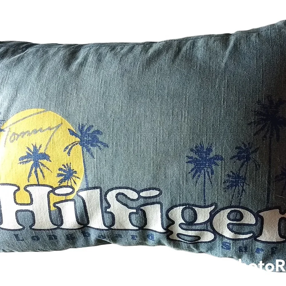 RESERVED FOR @juliamisto - 2 Vintage Tommy Hilfiger Accent Throw Pillows - Picture 5 of 7